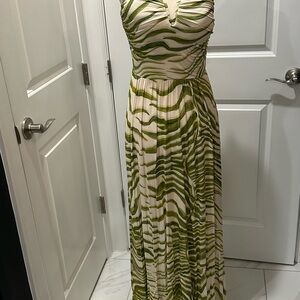 Soma dress built in bra- Green and White Maxi Dress